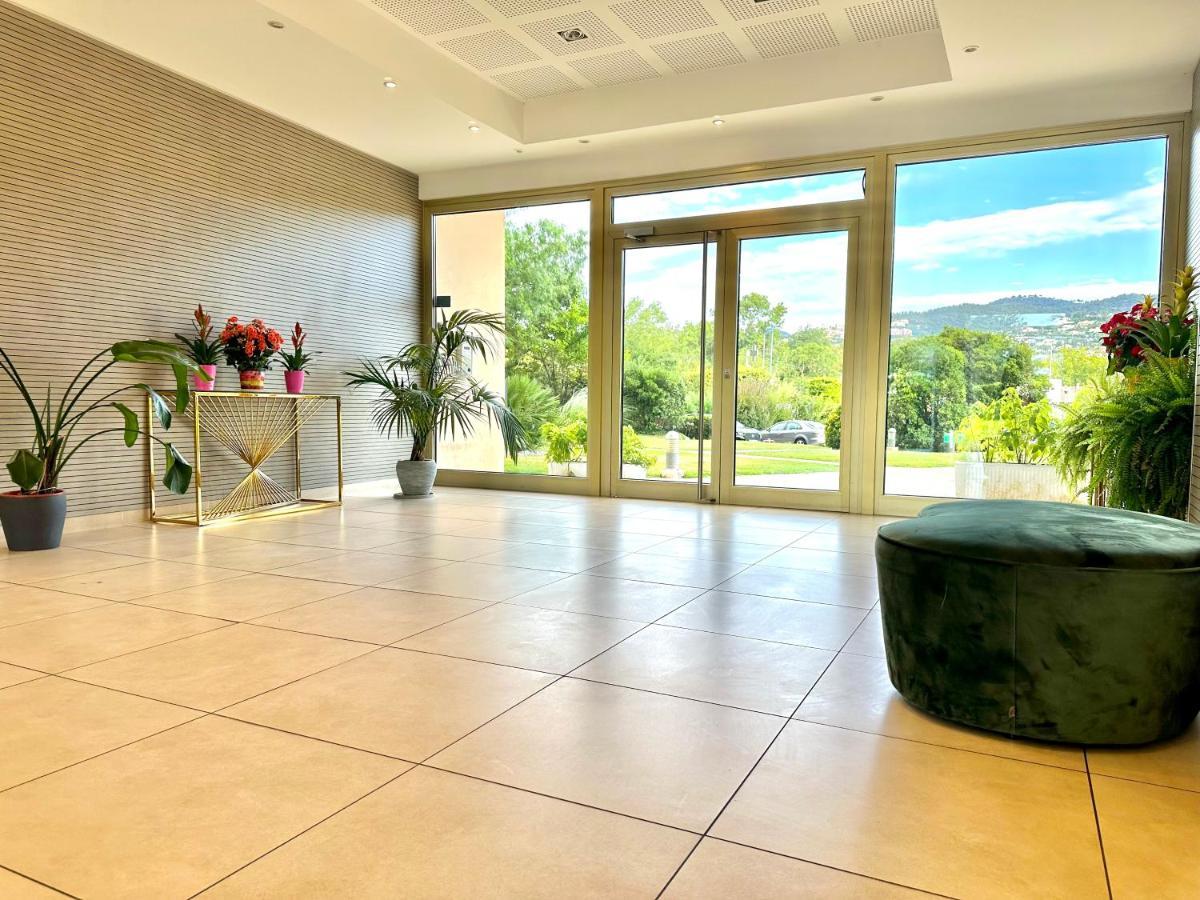 My Resid Appart Cannes Marina Vue Mer Mandelieu Eksteriør billede